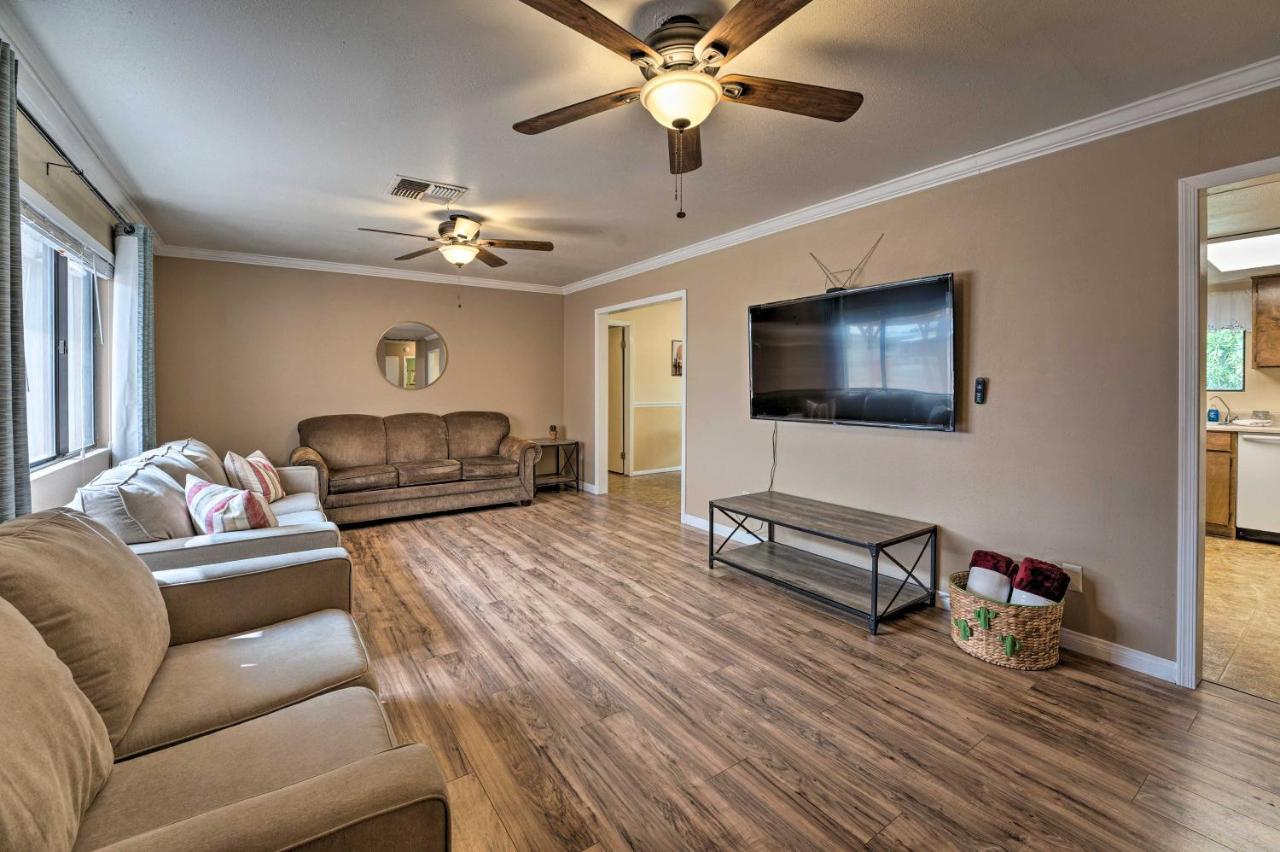 Updated Family Home - 2 Blocks To Colorado River! Bullhead City Exteriör bild
